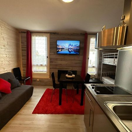 Ferienwohnung Le Chaleureux Cocon Rouge Ustou Exterior foto
