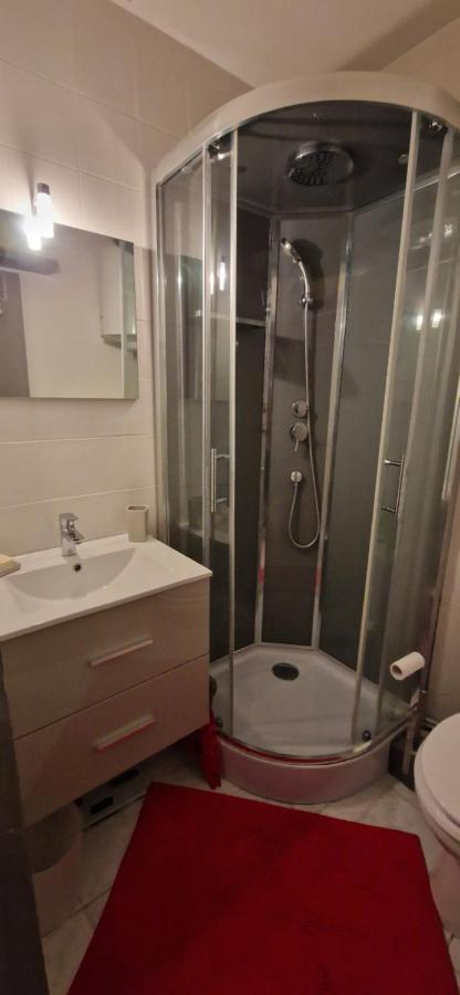 Ferienwohnung Le Chaleureux Cocon Rouge Ustou Exterior foto