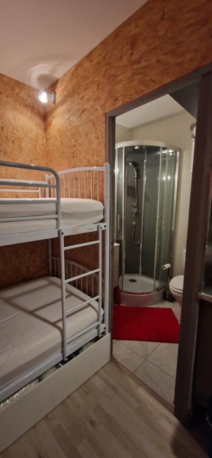 Ferienwohnung Le Chaleureux Cocon Rouge Ustou Exterior foto