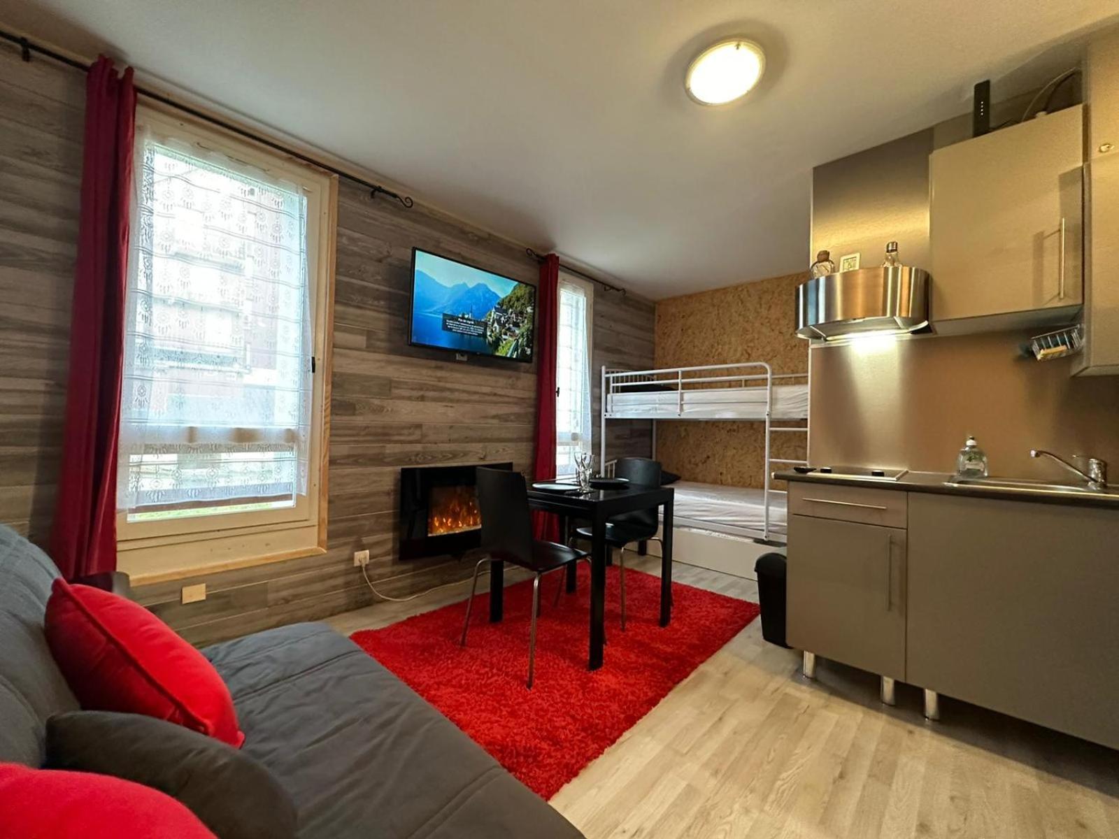 Ferienwohnung Le Chaleureux Cocon Rouge Ustou Exterior foto