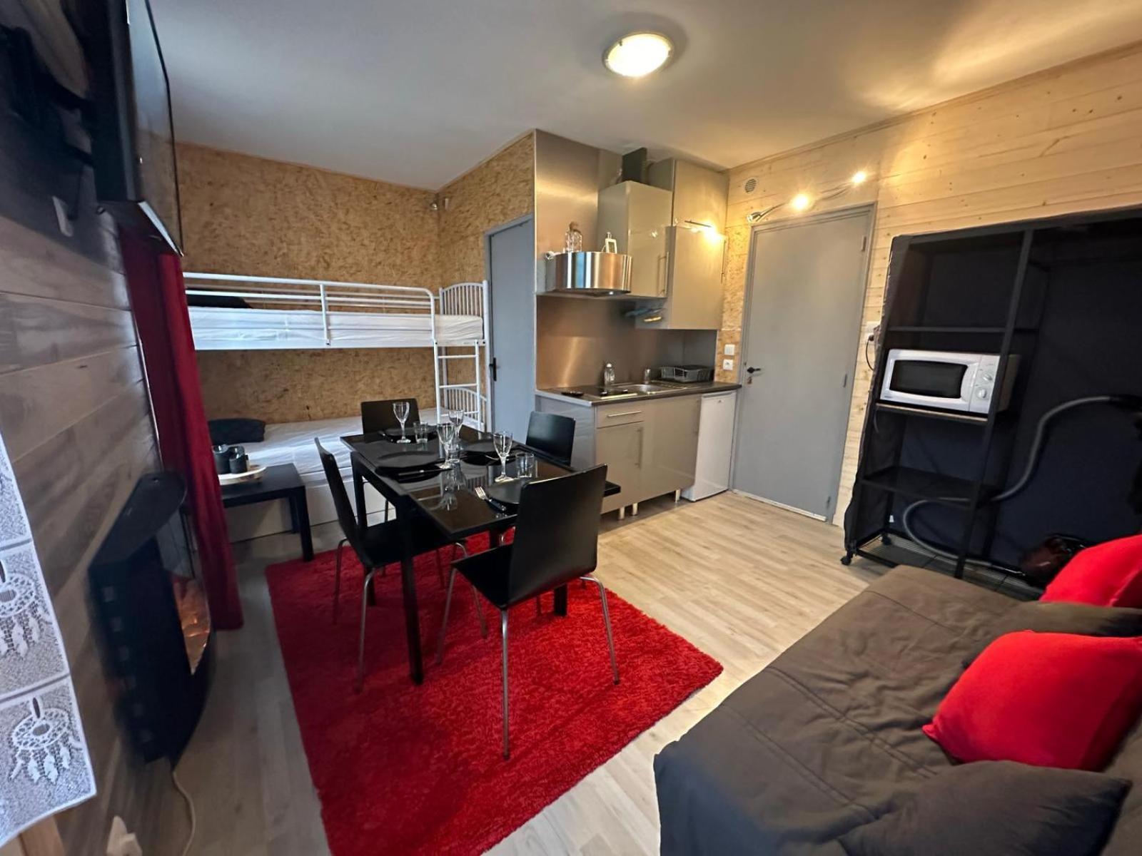 Ferienwohnung Le Chaleureux Cocon Rouge Ustou Exterior foto